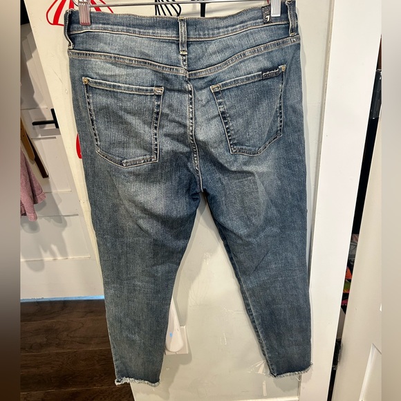 Heart embroidered jeans - Picture 3 of 4